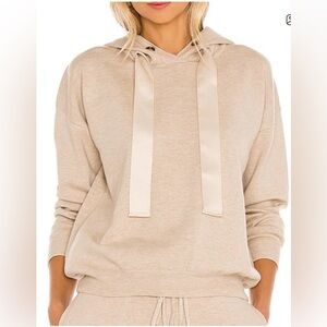 One Grey Day‎ Grommet Hoodie Cropped Oatmeal Top Sweatshirt Women's Medium.